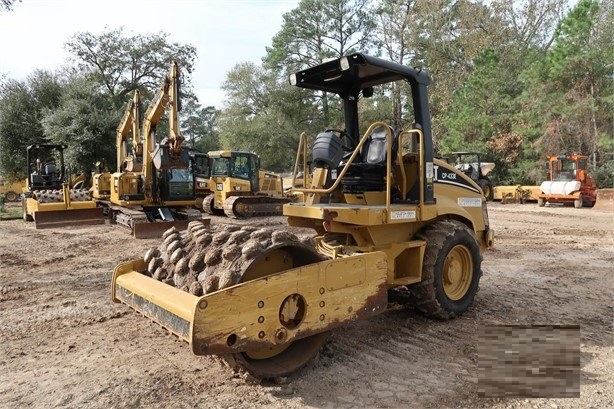 Compactadora Vibratoria Caterpillar CP-433E