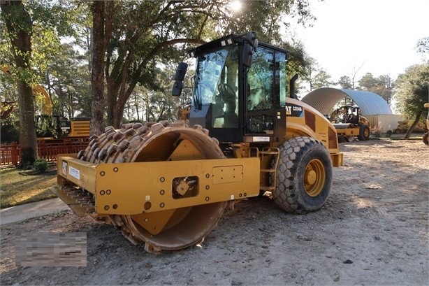 Compactadora Vibratoria Caterpillar CS54