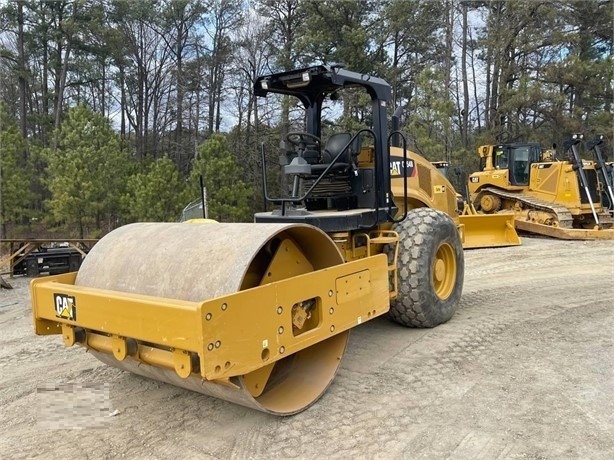 Compactadora Vibratoria Caterpillar CS54