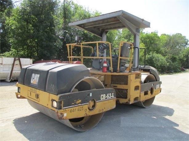 Compactadora Vibratoria Caterpillar CB-634D