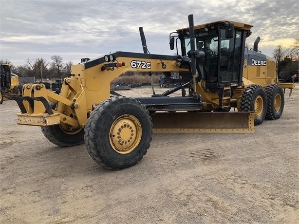 Motoconformadoras Deere 672G