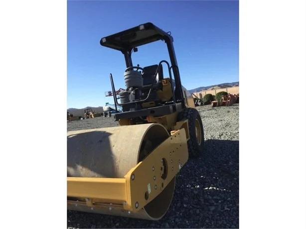 Compactadora Vibratoria Caterpillar CS44