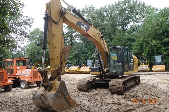 Hydraulic Excavator Caterpillar 320EL