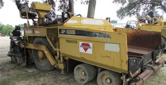 Pavimentadoras Caterpillar AP-1000D