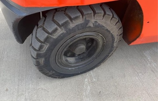 Montacargas Toyota 7FGU45 de medio uso en venta Ref.: 1688075695309106 No. 4