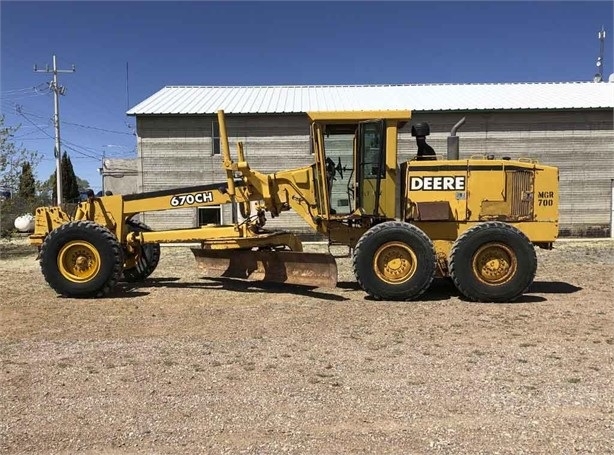 Motoconformadoras Deere 670CH