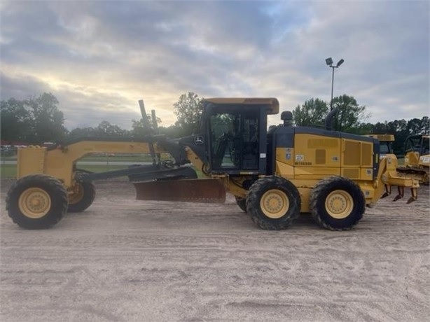 Motoconformadoras Deere 670G