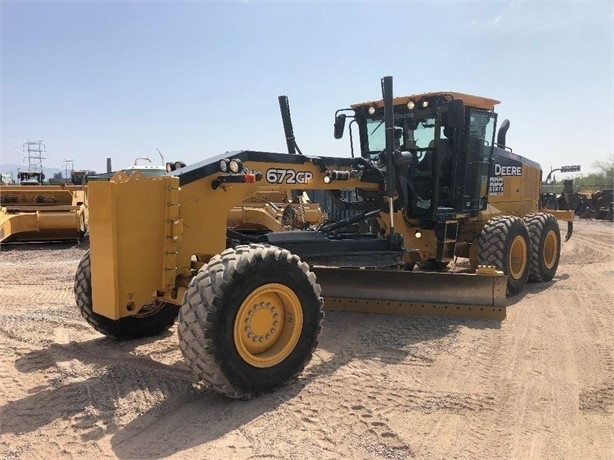 Motoconformadoras DEERE 672G