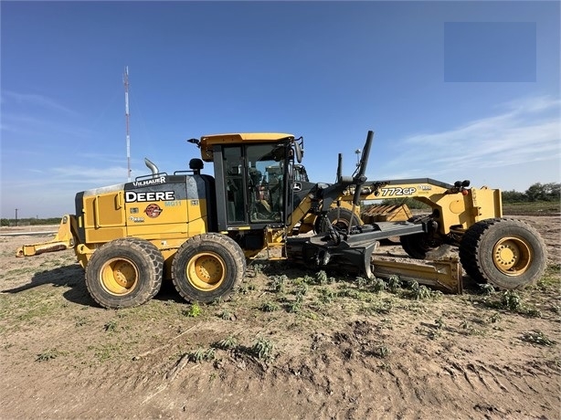 Motoconformadoras Deere 772