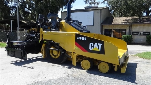 Pavimentadoras CATERPILLAR AP-600D