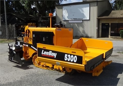 Pavimentadoras LEEBOY 5300