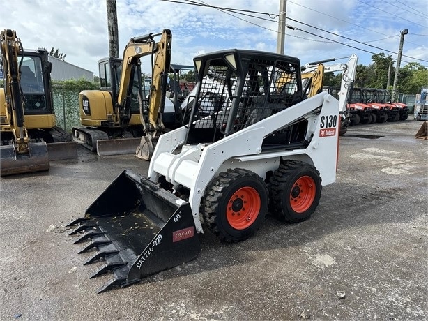 Minicargadores Bobcat S130