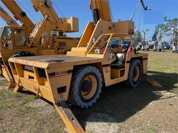 Gruas Broderson IC200