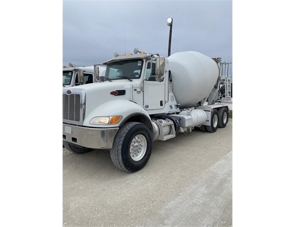 Mezcladoras De Concreto PETERBILT 348