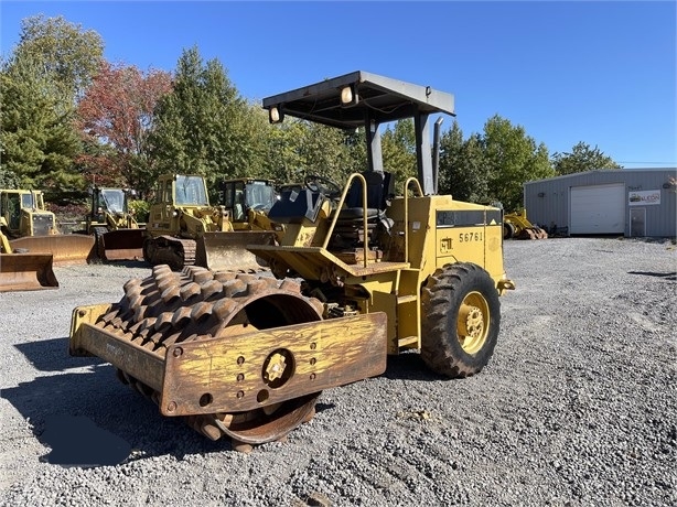 Compactadora Vibratoria Caterpillar CP-433C