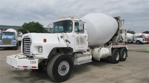 Mezcladoras De Concreto MACK 690