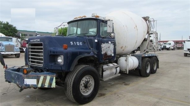 Mezcladoras De Concreto MACK 690