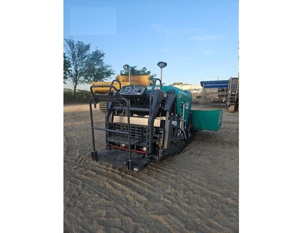 Pavimentadoras Vogele SUPER 700 en buenas condiciones Ref.: 1725905397669531 No. 3