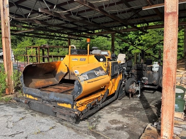 Pavers Leeboy 8520