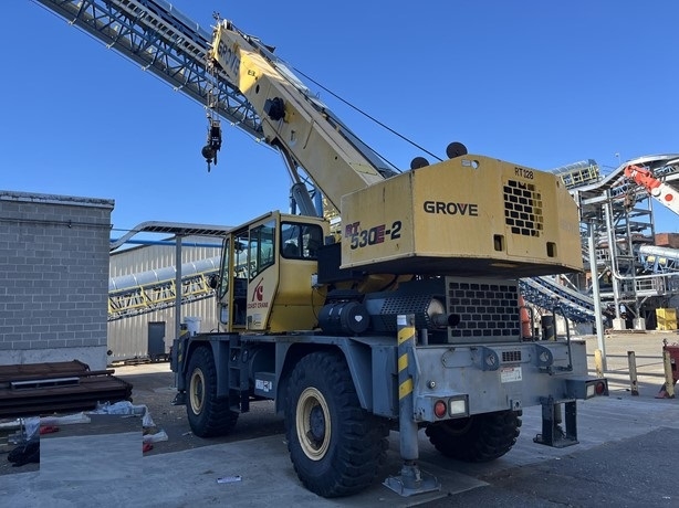 Cranes GROVE RT530E