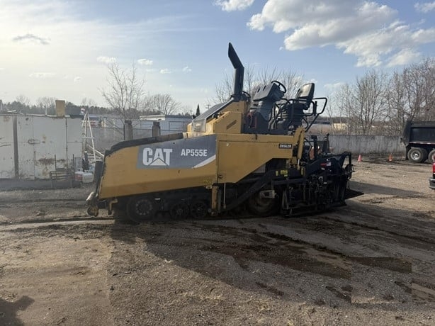 Pavimentadoras Caterpillar AP-555E