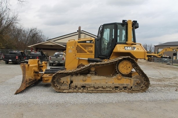 Dozers/tracks CATERPILLAR D6N