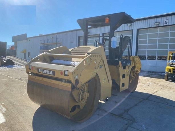 Compactadora Vibratoria Caterpillar CB54 en optimas condiciones Ref.: 1745260243392156 No. 3
