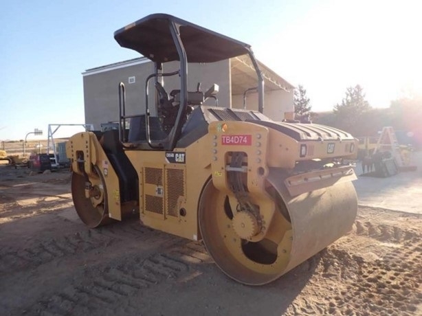 Compactadora Vibratoria Caterpillar CB54 usada Ref.: 1745260751671155 No. 2