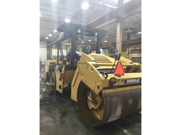 Compactadora Vibratoria Caterpillar CB54 seminueva en perfecto es Ref.: 1745260986353934 No. 4