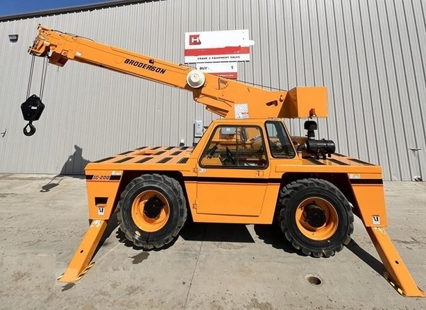 Cranes Broderson IC200
