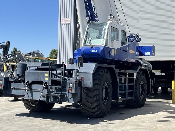 Gruas TADANO GR750