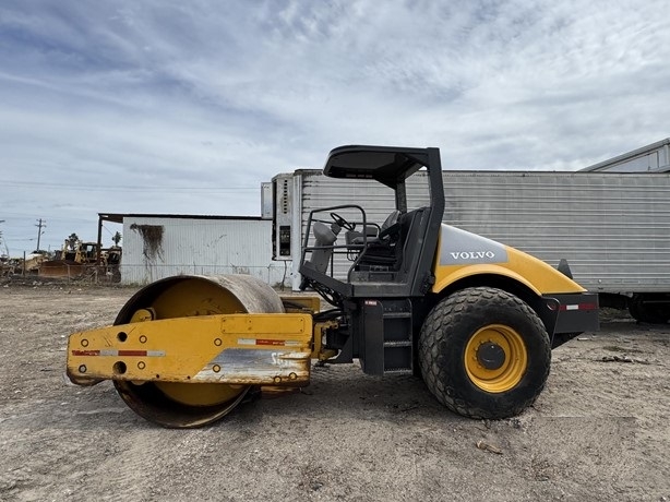 Compactadora Vibratoria Volvo SD100 importada de segunda mano Ref.: 1753372841571914 No. 2
