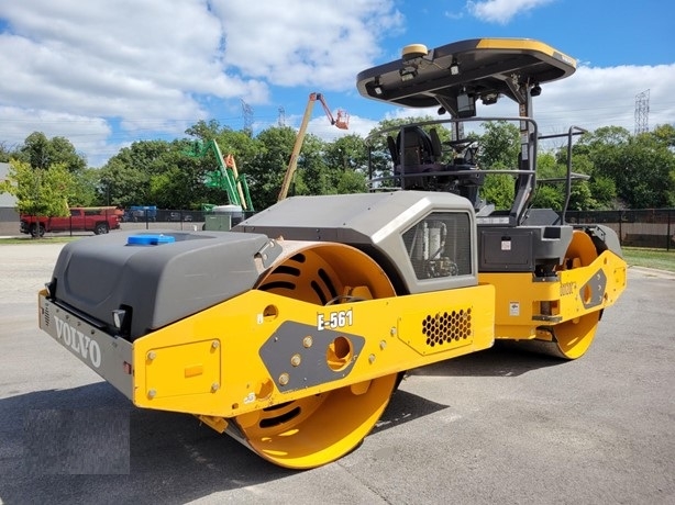 Compactadora Vibratoria Volvo DD120 usada en buen estado Ref.: 1757532422911332 No. 2