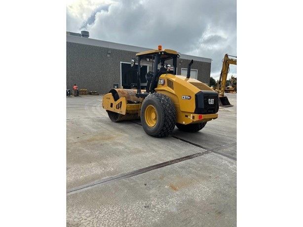 Compactadora Vibratoria Caterpillar CS11GC en venta Ref.: 1759943751033362 No. 3