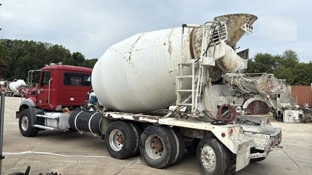 Mezcladoras De Concreto Mack GU713 usada a la venta Ref.: 1765567124228488 No. 2