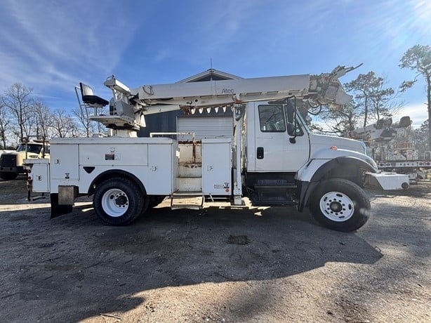 Gruas Altec DM45TB en venta, usada Ref.: 1771947093464904 No. 2