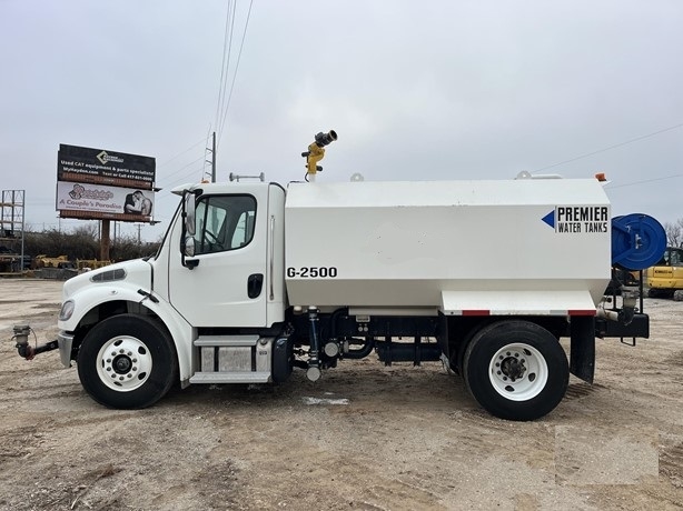 Camion Con Pipa Freightliner BUSINESS CLASS M2 106 usada a buen p Ref.: 1777577340929626 No. 2