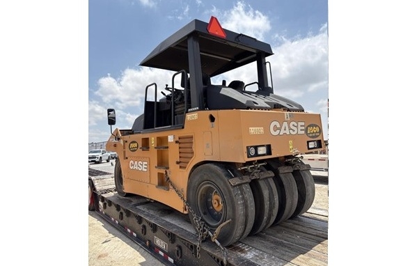 Compactadora Con Llantas Case PT240 usada en buen estado Ref.: 1778006803470493 No. 3