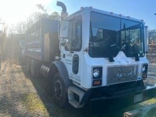 Off Road Truck Mack MR688