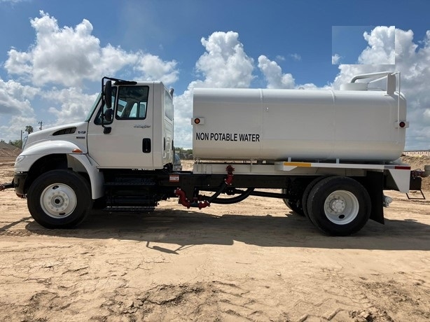 Camion Con Pipa International 4300 de importacion a la venta Ref.: 1779993827933971 No. 3