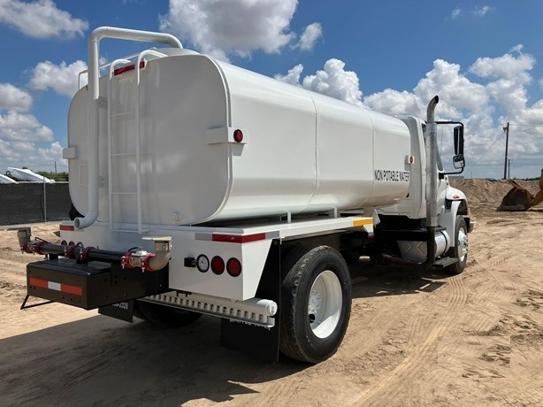 Camion Con Pipa International 4300 de importacion a la venta Ref.: 1779993827933971 No. 4