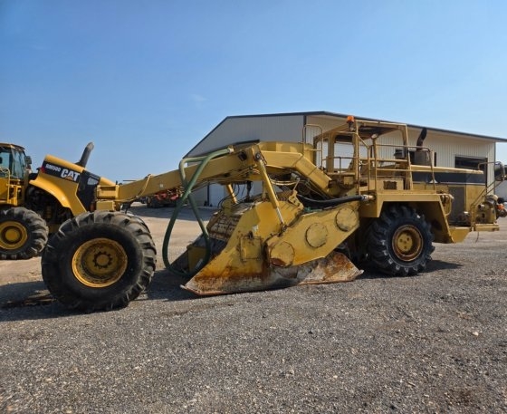 Recycles CATERPILLAR RM-350B